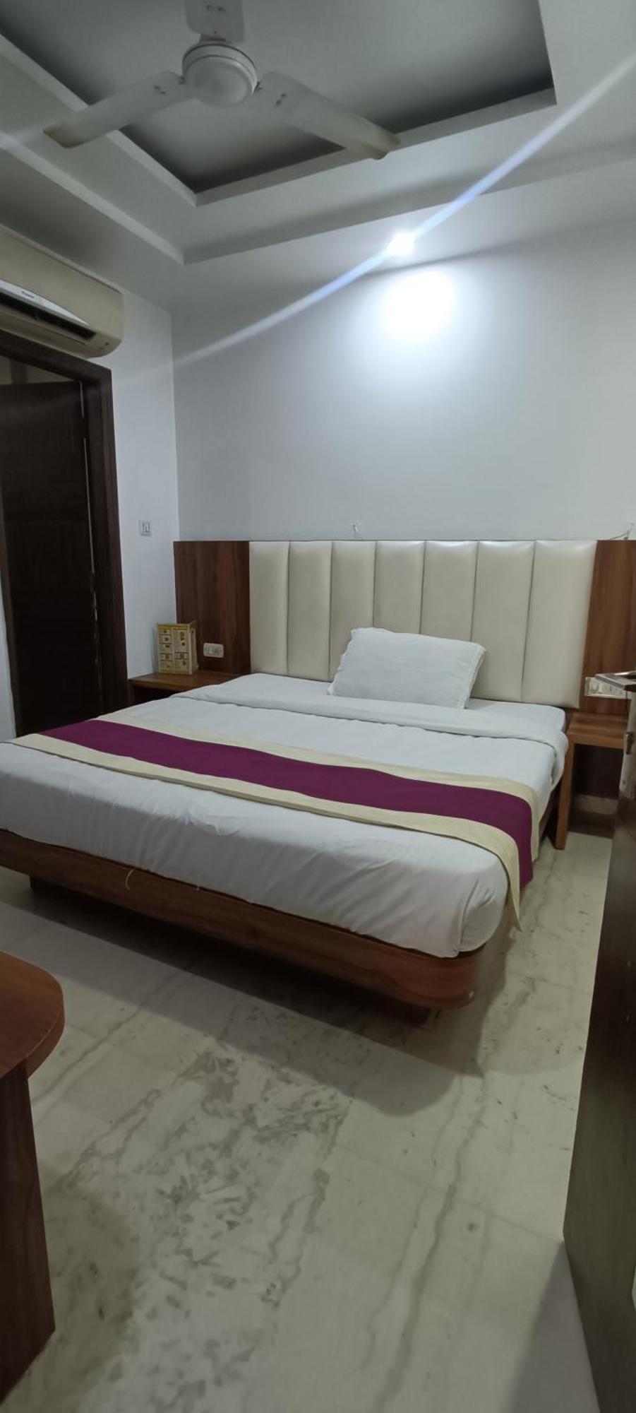 Hotel A10 นิวเดลี ภายนอก รูปภาพ